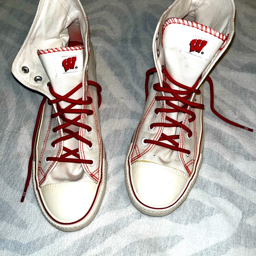 Wisconsin badgers converse style shoes